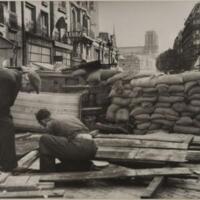 https://pireh.univ-paris1.fr/patrimoine/images/liberation_paris/barricade_rue_renard.jpg