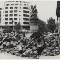 https://pireh.univ-paris1.fr/patrimoine/images/liberation_paris/barricade_place_clichy1.jpg