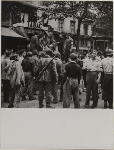 https://pireh.univ-paris1.fr/patrimoine/images/liberation_paris/capture_char_allemand_st_michel.jpg