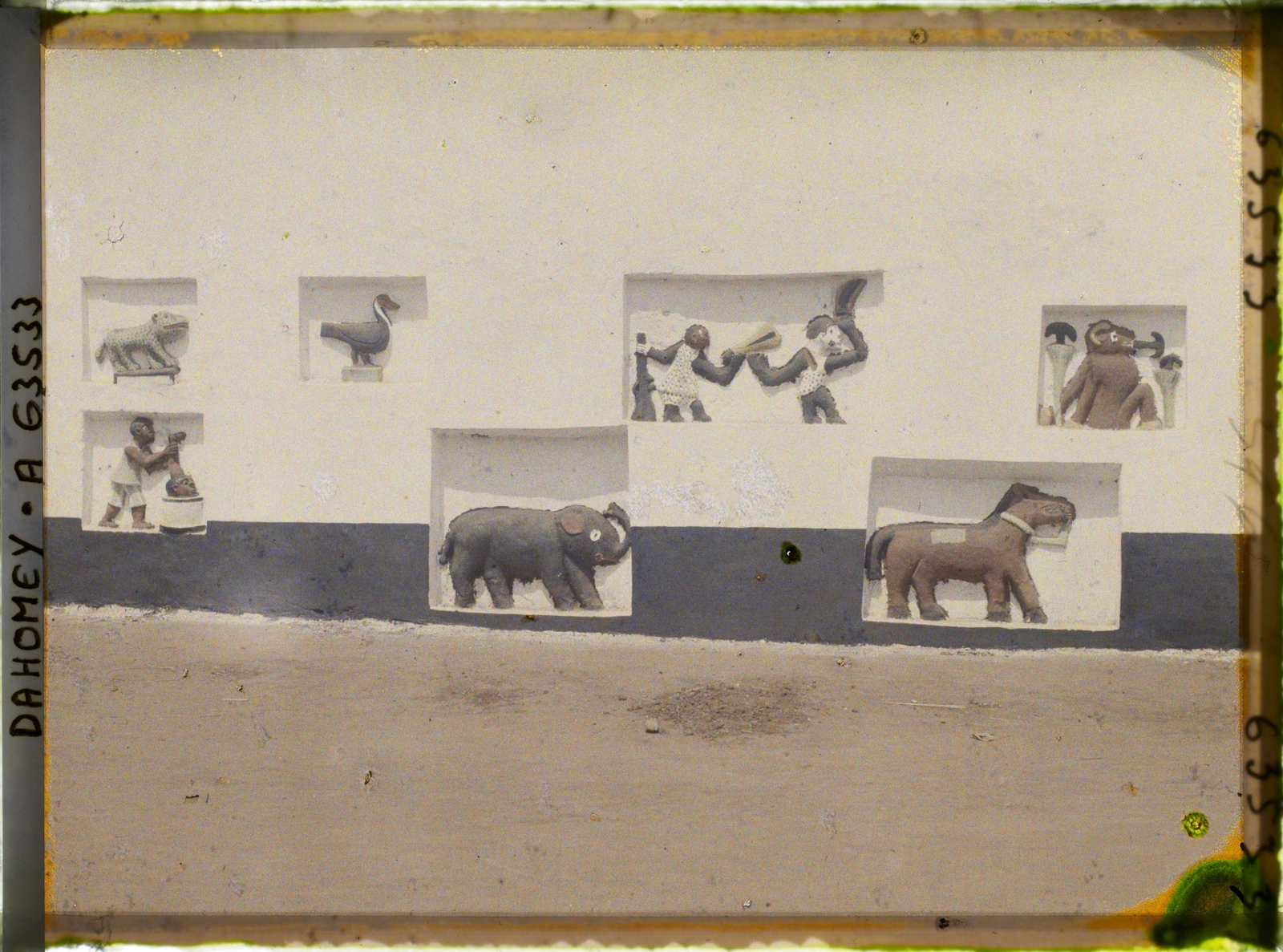 Décor en relief du pignon sud-est de l'ajalala (salle de réception)