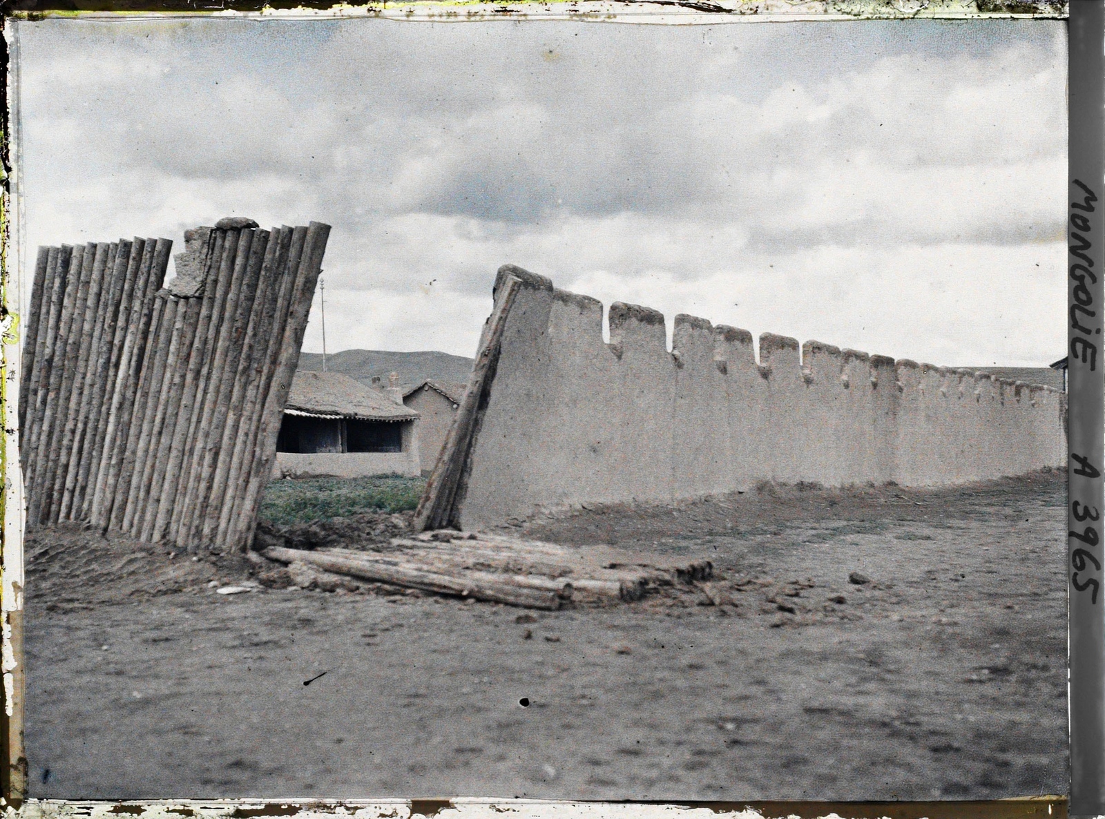 Le fort abandonné de la garde mandchoue