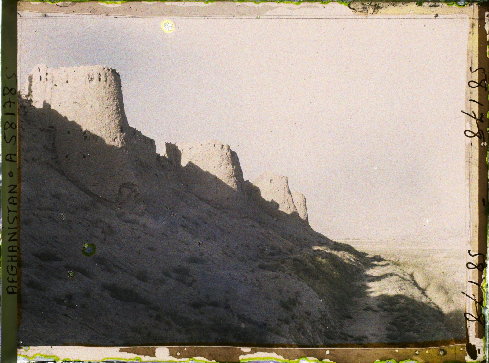 Murs de l'enceinte de la vieille ville fortifiée